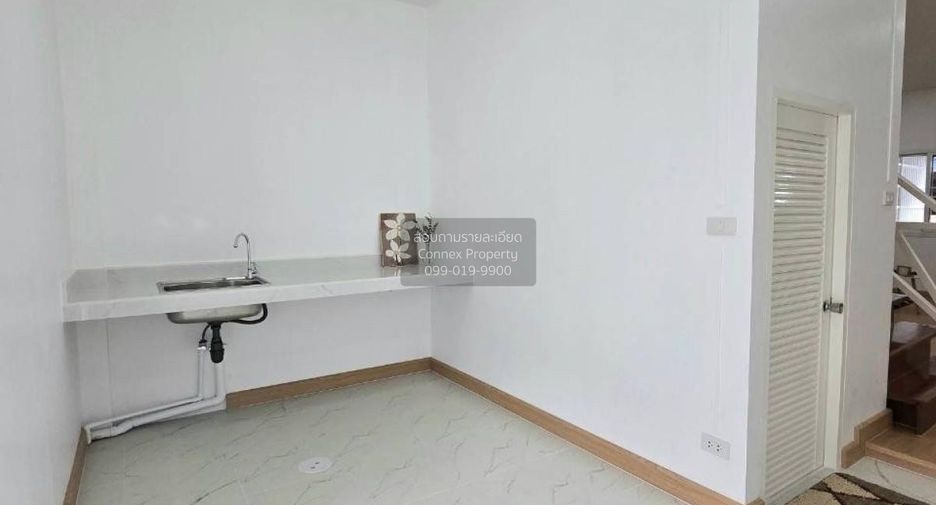 For sale 2 bedrooms townhouse in Pak Kret, Nonthaburi