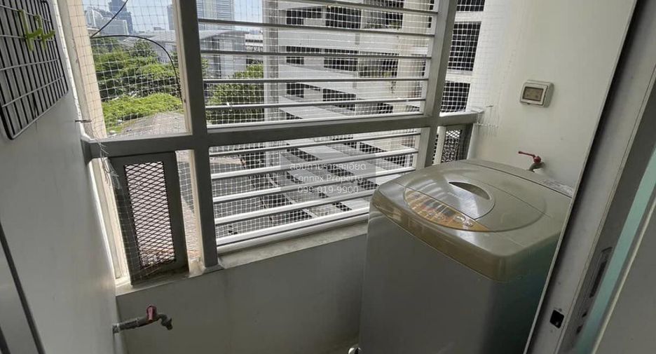 For sale 1 bed condo in Khlong San, Bangkok