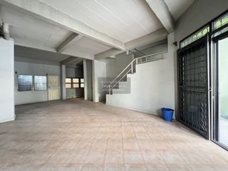 出售 4 卧室 联排别墅 在 Lat Phrao, 曼谷