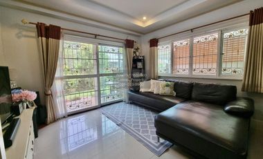 Haus zum Kauf mit 4 Zimmer in Bang Khen, Bangkok