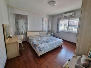 Casa en venta de 4 habitaciones en Bang Khen, Bangkok