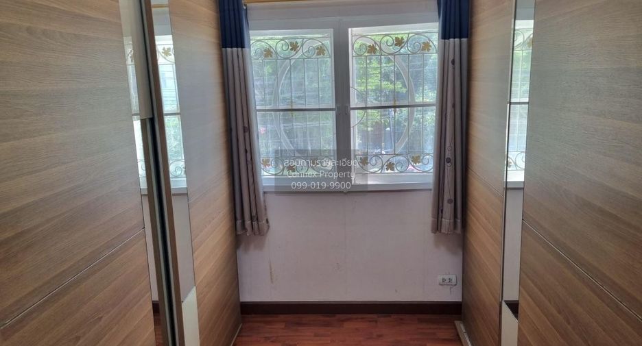 Haus zum Kauf mit 4 Zimmer in Bang Khen, Bangkok