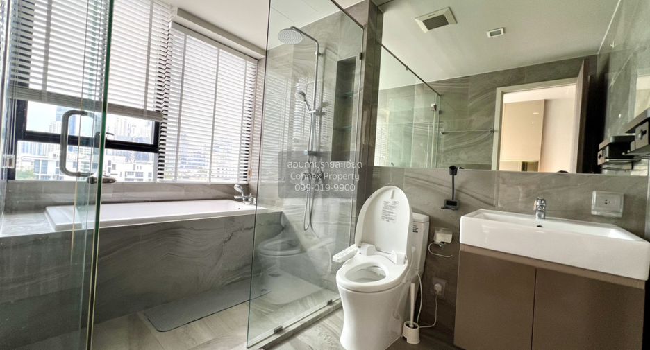 For rent 2 bedrooms condo in Khlong Toei, Bangkok