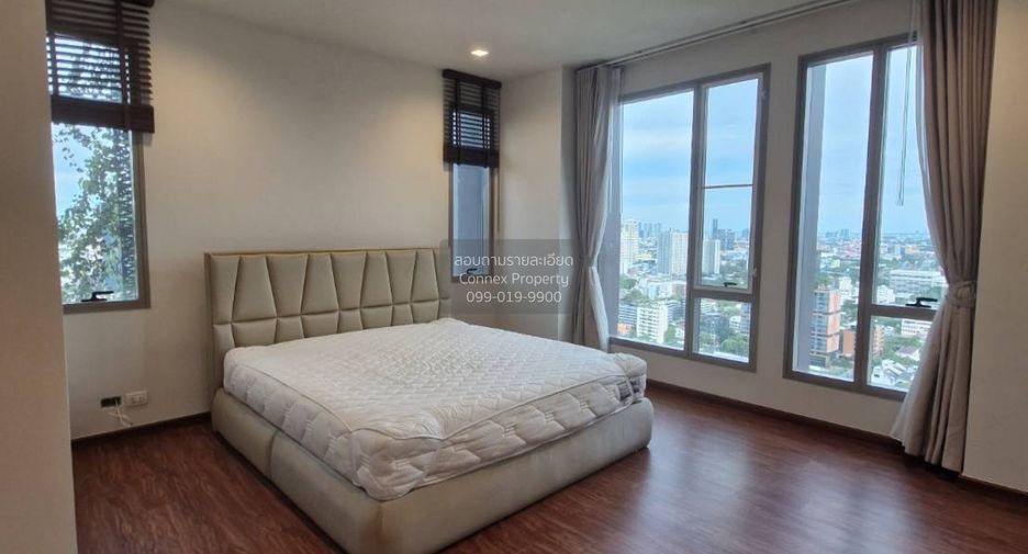 À louer 3 chambres condo à Khlong Toei, Bangkok