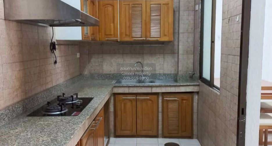 Reihenhaus zur Miete mit 3 Zimmer in Suan Luang, Bangkok