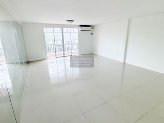 For rent 3 bedrooms retail Space in Bang Phli, Samut Prakan