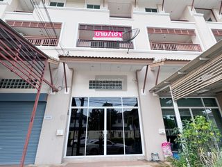 For rent 3 bedrooms retail Space in Bang Phli, Samut Prakan