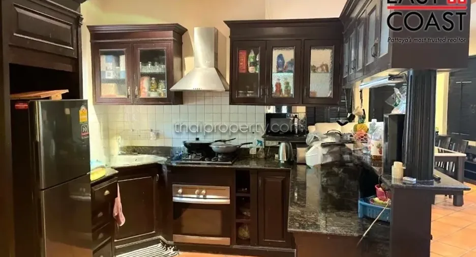 For rent and for sale 4 bedrooms house in Bang Lamung, Chonburi