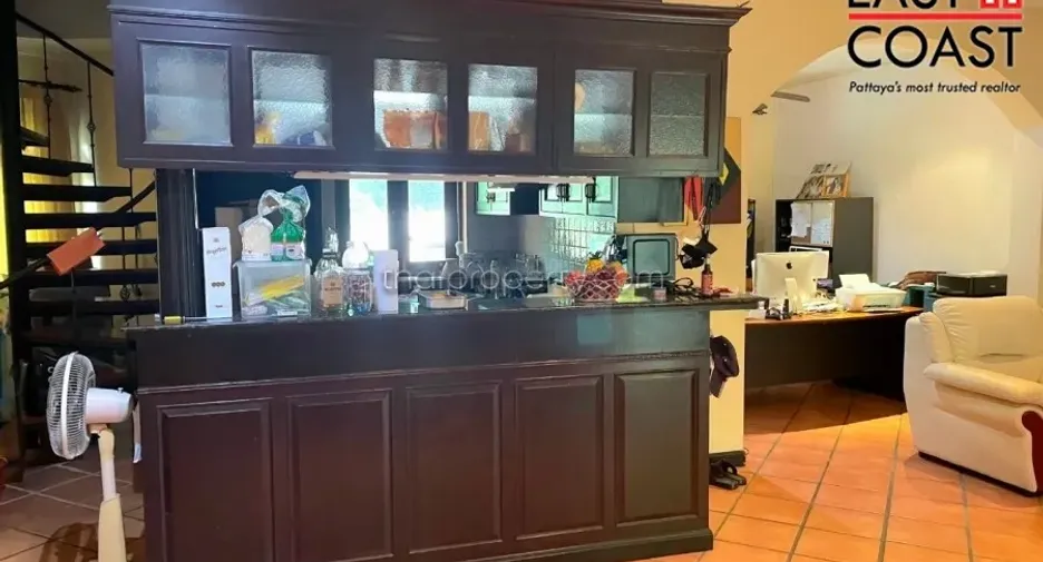 For rent and for sale 4 bedrooms house in Bang Lamung, Chonburi