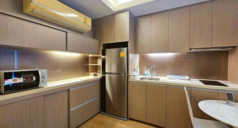 For rent 1 bed condo in Khlong Toei, Bangkok