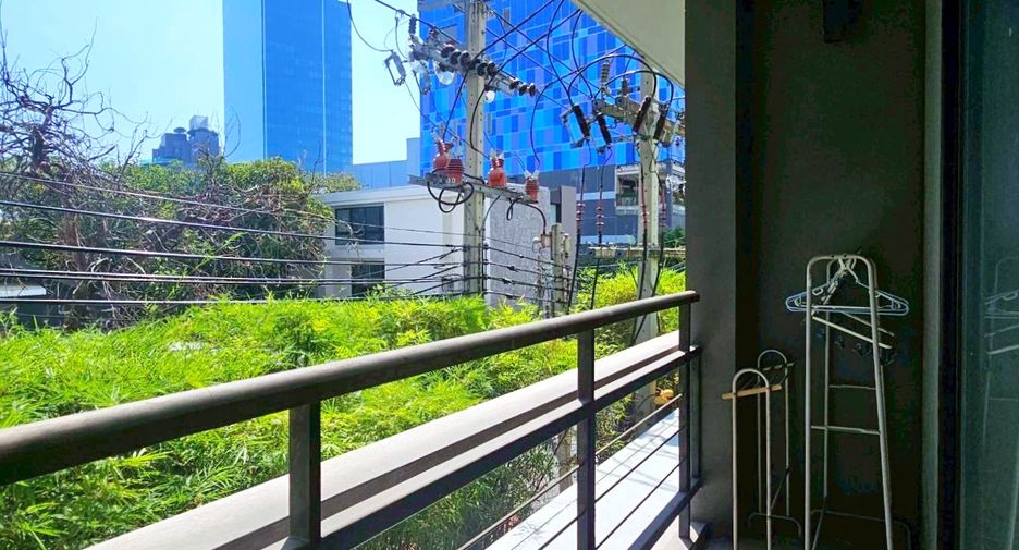 For rent 1 bed condo in Khlong Toei, Bangkok