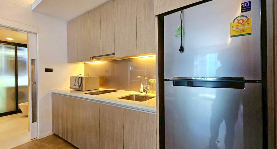 For rent 1 bed condo in Khlong Toei, Bangkok