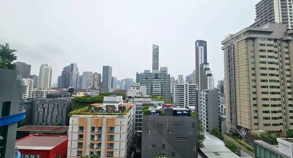 For rent 2 bedrooms condo in Watthana, Bangkok
