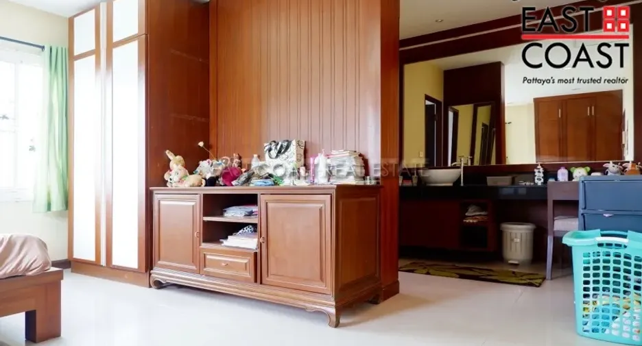 For rent and for sale 5 bedrooms house in Bang Lamung, Chonburi