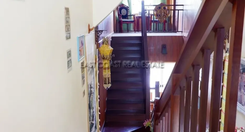 For rent and for sale 5 bedrooms house in Bang Lamung, Chonburi