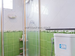 Casa en venta y en alquiler de 5 habitaciones en Bang Lamung, Chonburi
