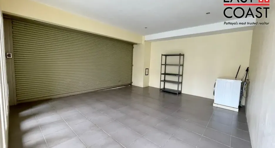For rent and for sale 4 bedrooms house in Bang Lamung, Chonburi