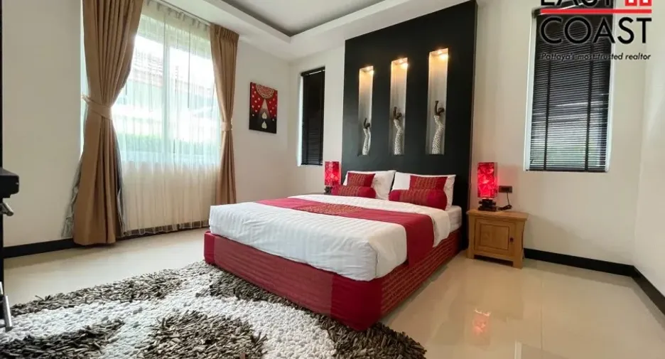 For rent and for sale 4 bedrooms house in Bang Lamung, Chonburi