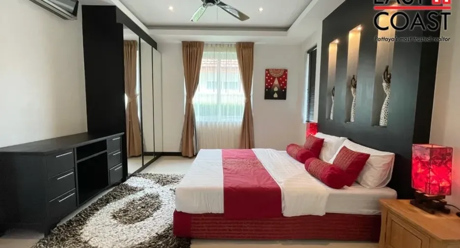 For rent and for sale 4 bedrooms house in Bang Lamung, Chonburi