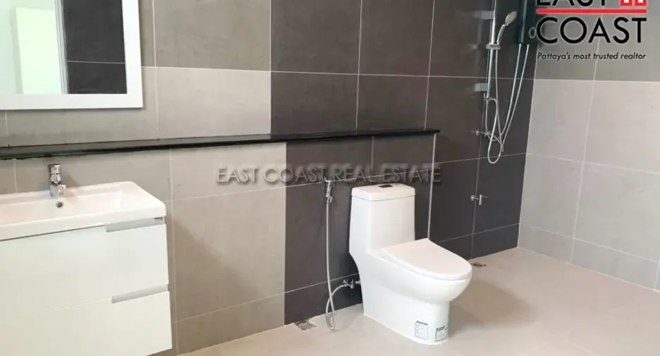 For rent 4 bedrooms house in Bang Lamung, Chonburi
