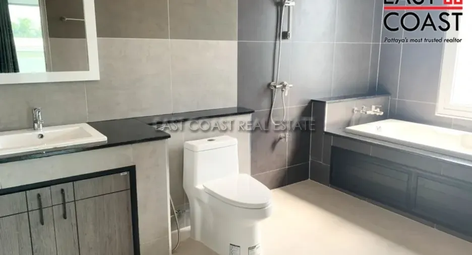 For rent 4 bedrooms house in Bang Lamung, Chonburi