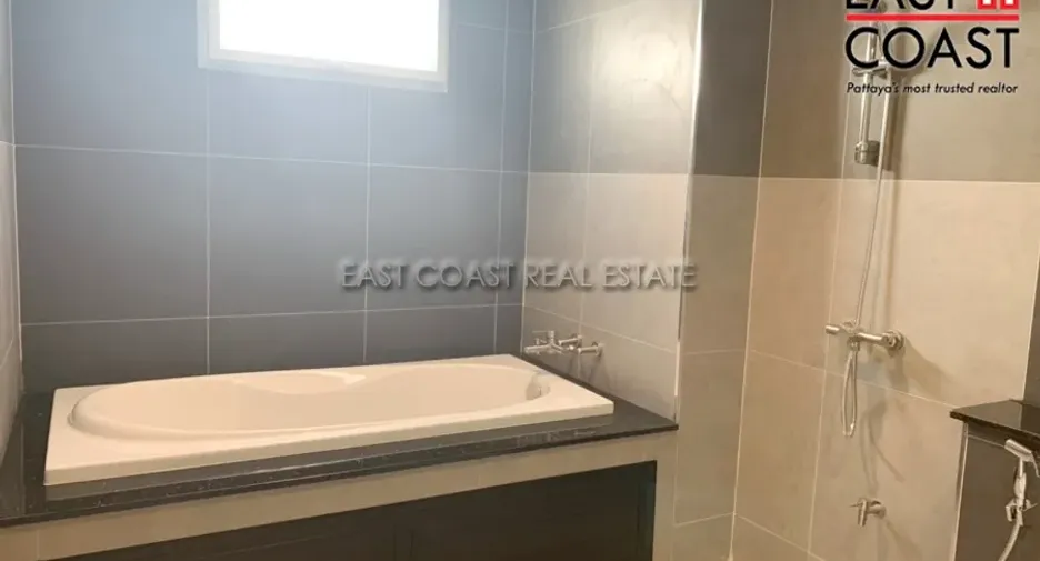 For rent 4 bedrooms house in Bang Lamung, Chonburi