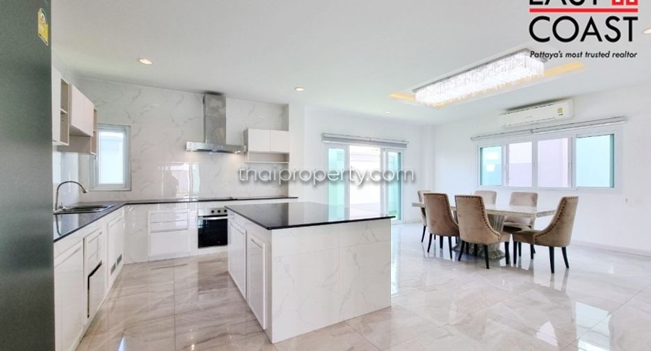 Haus zur Miete mit 5 Zimmer in Bang Lamung, Chonburi