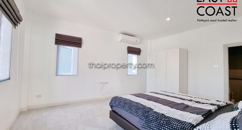 Haus zur Miete mit 5 Zimmer in Bang Lamung, Chonburi
