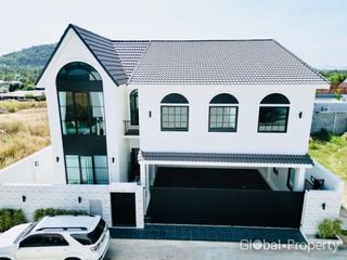 Haus zum Kauf mit 3 Zimmer in Bang Lamung, Chonburi