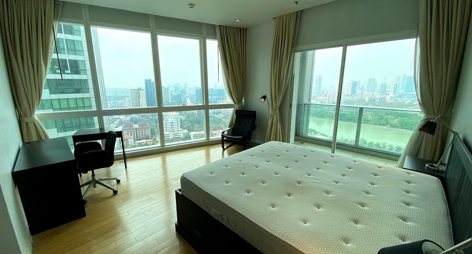 À louer 3 chambres condo à Khlong Toei, Bangkok