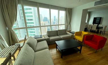 For rent 3 bedrooms condo in Khlong Toei, Bangkok