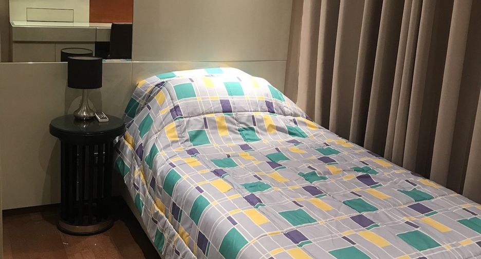For rent 2 bedrooms condo in Khlong Toei, Bangkok