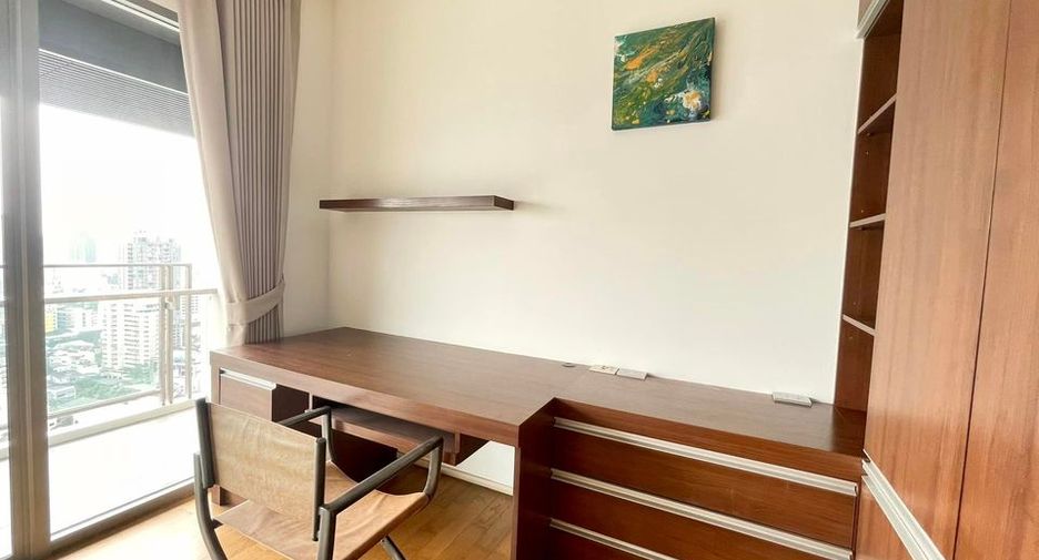 For rent 3 ベッドルーム condo in Khlong Toei, Bangkok