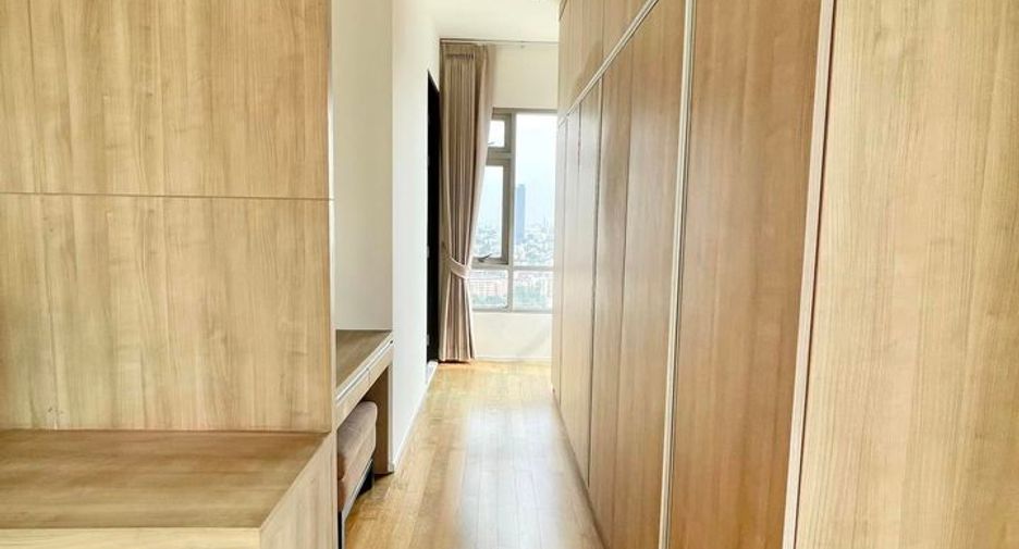 For rent 3 ベッドルーム condo in Khlong Toei, Bangkok