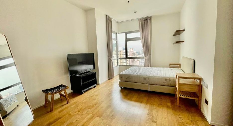 For rent 3 ベッドルーム condo in Khlong Toei, Bangkok