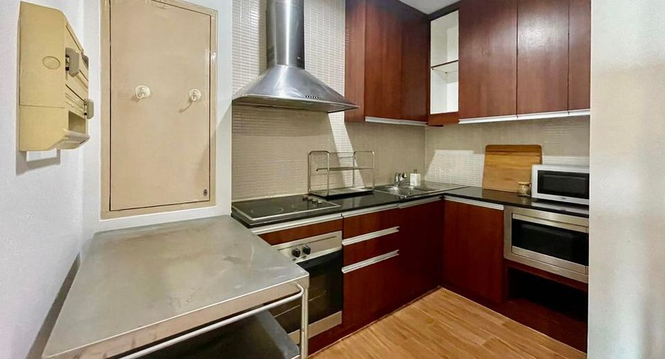 For rent 3 ベッドルーム condo in Khlong Toei, Bangkok