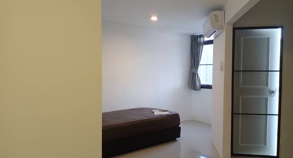 À louer 2 chambres condo à Watthana, Bangkok