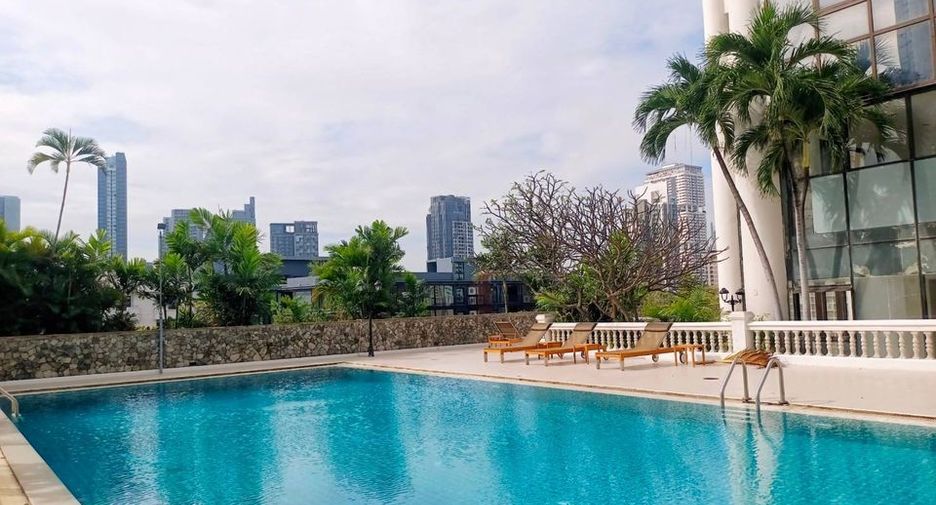 À louer 2 chambres condo à Watthana, Bangkok