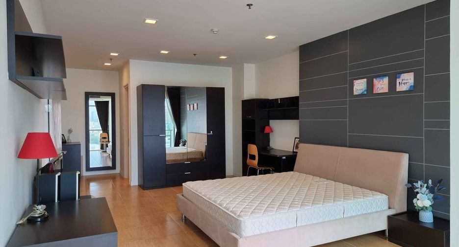 For rent 1 bed condo in Khlong Toei, Bangkok