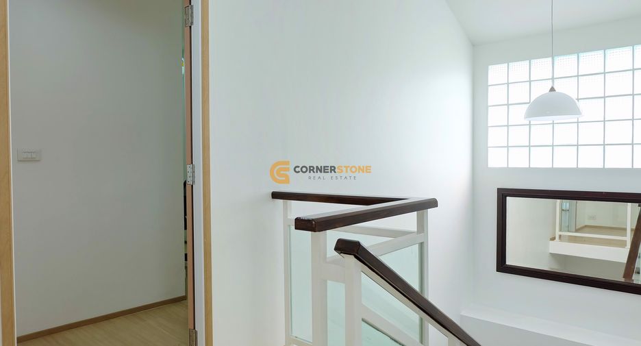 Casa en alquiler de 3 habitaciones en Sattahip, Chonburi