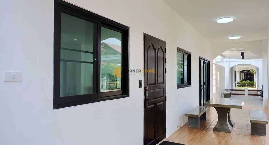 Casa en alquiler de 3 habitaciones en Sattahip, Chonburi