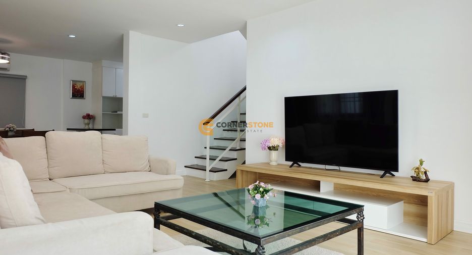 Casa en alquiler de 3 habitaciones en Sattahip, Chonburi