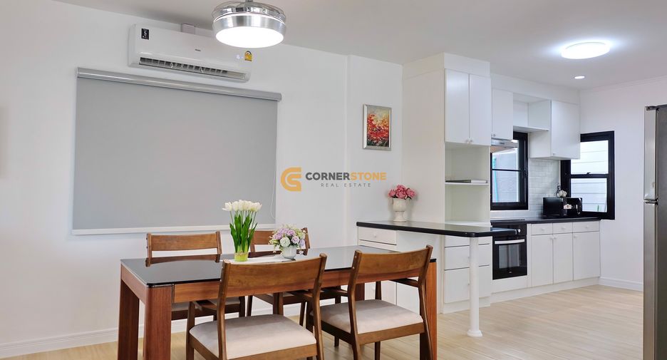 Casa en alquiler de 3 habitaciones en Sattahip, Chonburi