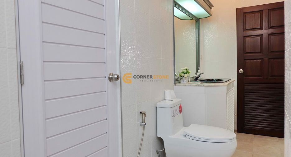 Casa en alquiler de 3 habitaciones en Sattahip, Chonburi