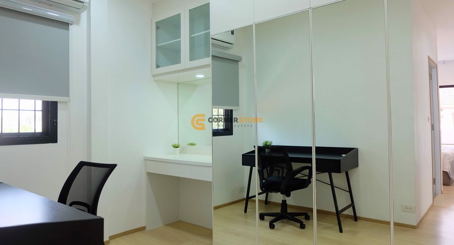 Casa en alquiler de 3 habitaciones en Sattahip, Chonburi
