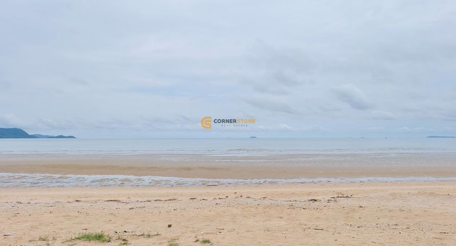 Casa en alquiler de 3 habitaciones en Sattahip, Chonburi