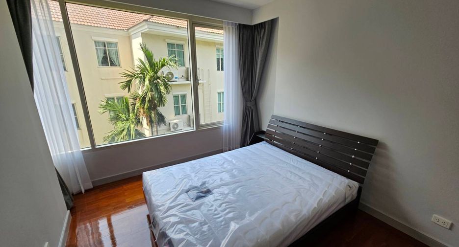 For rent 3 bedrooms condo in Watthana, Bangkok