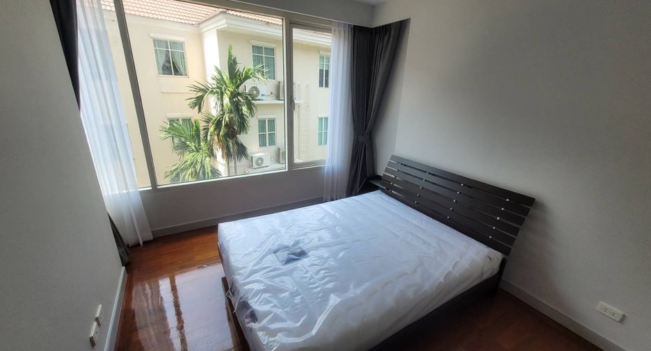 For rent 3 bedrooms condo in Watthana, Bangkok