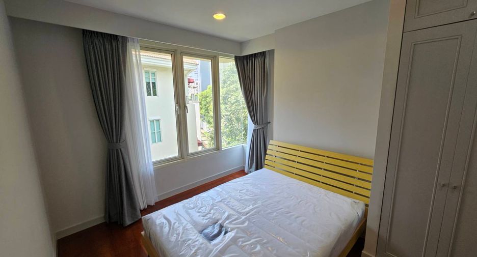 For rent 3 bedrooms condo in Watthana, Bangkok