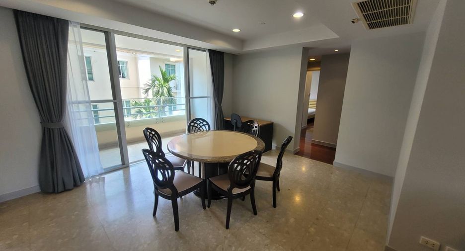 For rent 3 bedrooms condo in Watthana, Bangkok